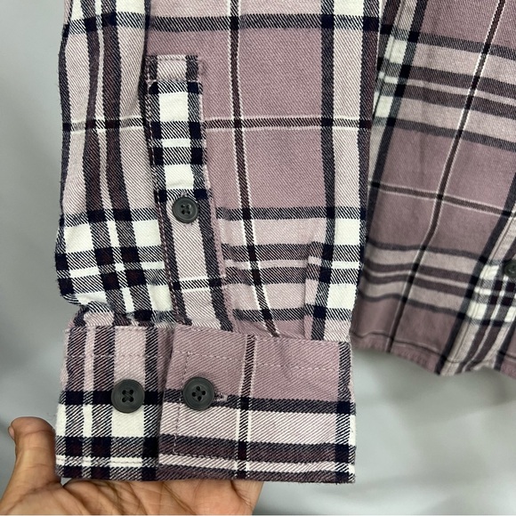 Duluth Trading Company xl purple flannel long sleeve button up shirt - Picture 7 of 13